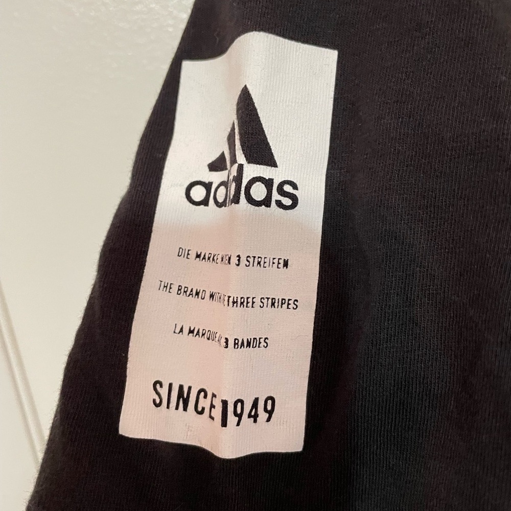 Adidas three stripe
Life I Am Sport Black tee w white gray logo print M - Picture 4 of 7